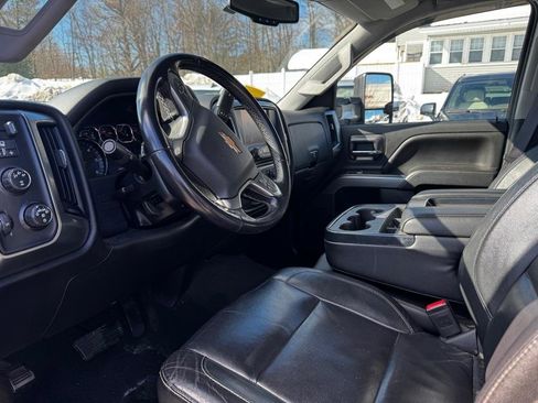 Used 2015 Chevrolet Silverado 2500 LT w/ LT Convenience Package image 12