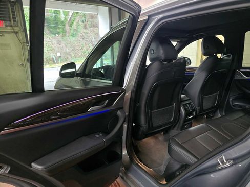 Used 2024 BMW X3 xDrive30i w/ Convenience Package image 15