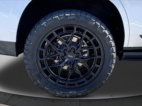 Used 2023 GMC Yukon Denali Ultimate image 38