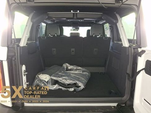 Used 2023 Ford Bronco Wildtrak image 34