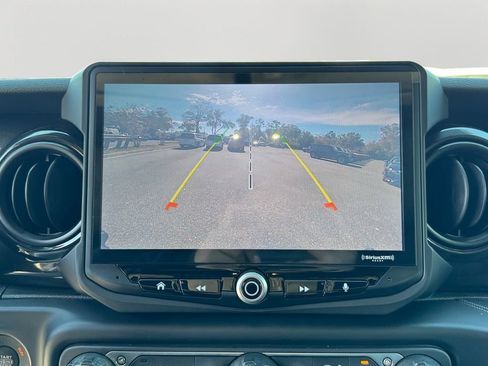 Used 2020 Jeep Wrangler Unlimited Sport image 26