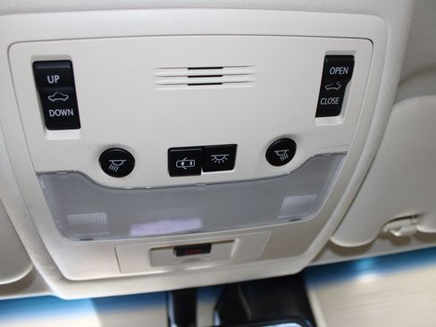 Used 2013 Lexus ES 350 w/ Luxury Pkg image 25