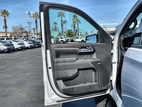 New 2026 GMC Sierra 1500 Elevation image 28