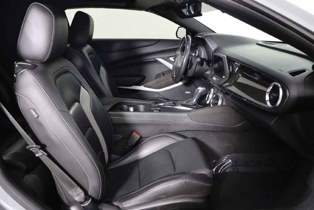 Used 2023 Chevrolet Camaro LT RWD image 18