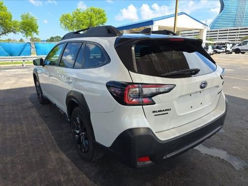 Used 2025 Subaru Outback Onyx Edition image 4
