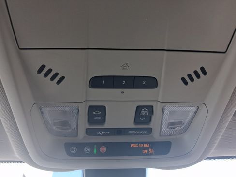 Used 2023 GMC Terrain Denali w/ LPO, Floor Liner Package AWD/4WD image 30