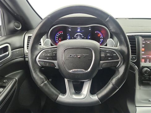 Used 2015 Jeep Grand Cherokee SRT image 15