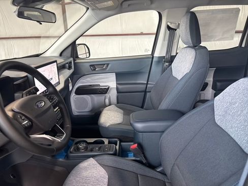 New 2026 Ford Maverick XLT w/ XLT Luxury Package image 11