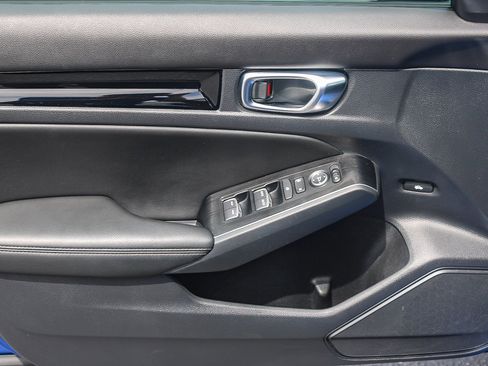 Used 2022 Honda Civic Touring image 21