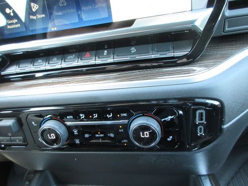 New 2026 Chevrolet Silverado 1500 LT Trail Boss w/ Convenience Package II AWD/4WD image 32