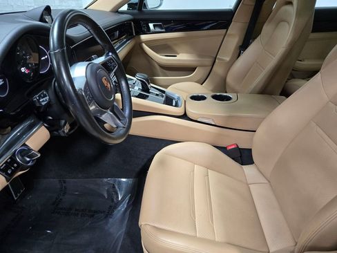 Used 2018 Porsche Panamera 4 image 10