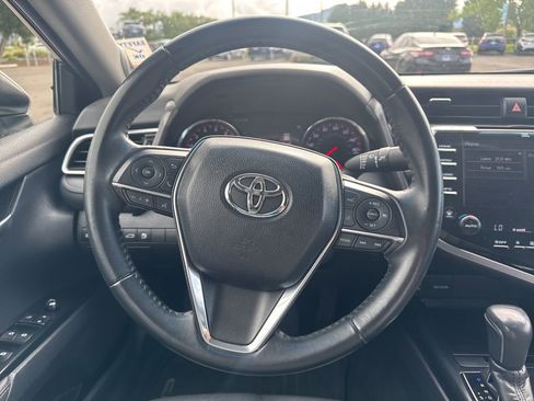 Used 2018 Toyota Camry XSE image 20