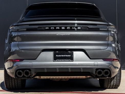New 2026 Porsche Cayenne Coupe image 10