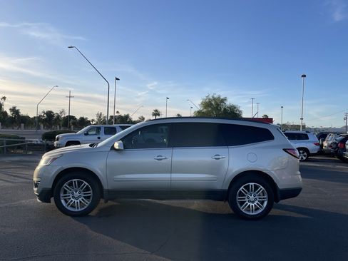 Used 2014 Chevrolet Traverse LT w/ All-Star Edition FWD image 2