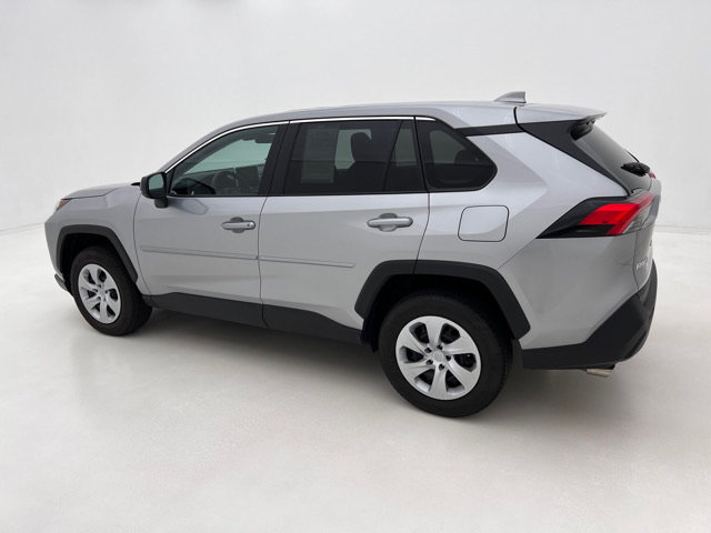 Used 2025 Toyota RAV4 LE AWD/4WD image 10