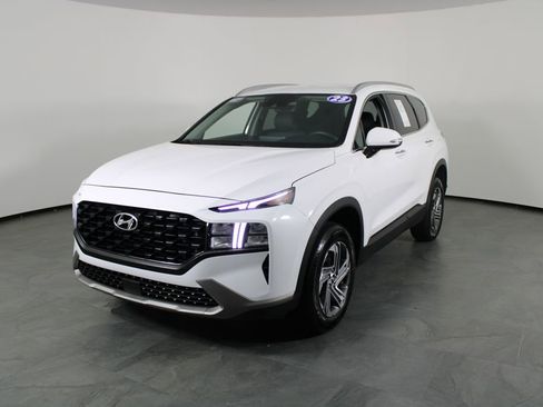 Used 2023 Hyundai Santa Fe SEL image 2