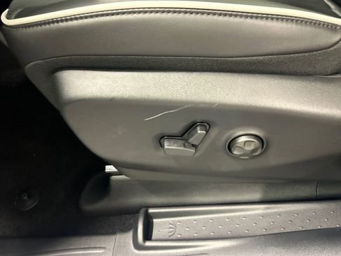 New 2026 Chrysler Pacifica Limited w/ S Appearance Package image 16