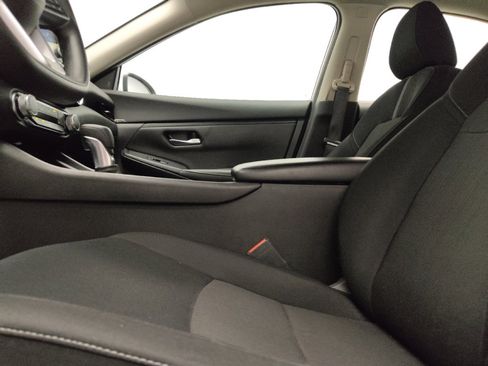 Used 2023 Nissan Sentra SV FWD image 17