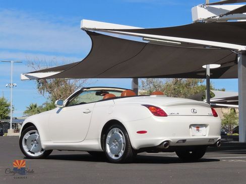 Used 2004 Lexus SC 430 Convertible image 2