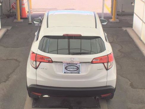 Used 2019 Honda HR-V LX image 5