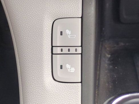 Used 2018 GMC Acadia SLT FWD image 25