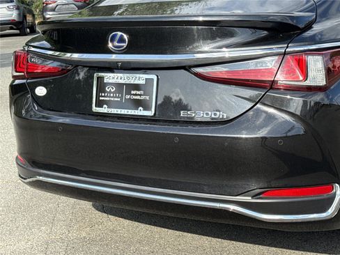 Used 2022 Lexus ES 300h w/ Premium Package FWD image 30