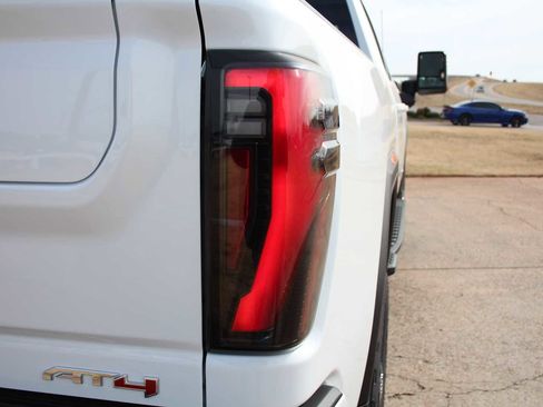 New 2026 GMC Sierra 2500 AT4 w/ AT4 Premium Plus Package image 12