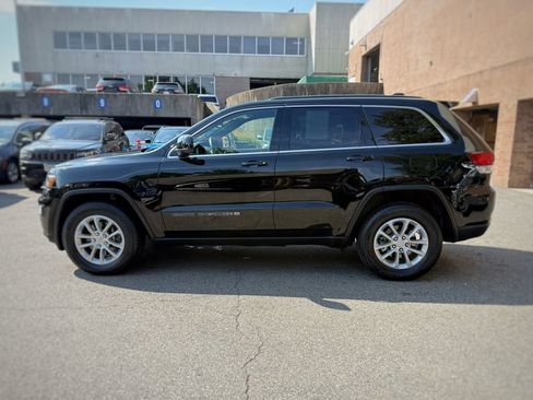 Used 2022 Jeep Grand Cherokee Laredo X AWD/4WD image 14