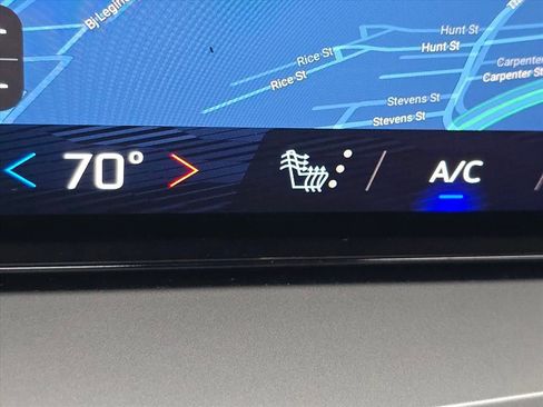 Certified 2025 Chevrolet Traverse LT image 13