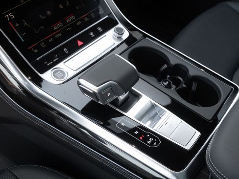 New 2026 Audi Q7 3.0T Premium Plus AWD/4WD image 18