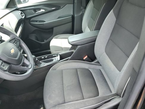 Used 2023 Chevrolet TrailBlazer LT FWD image 17