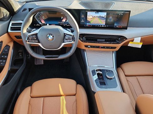 Used 2025 BMW 330i xDrive Sedan w/ Convenience Package image 11