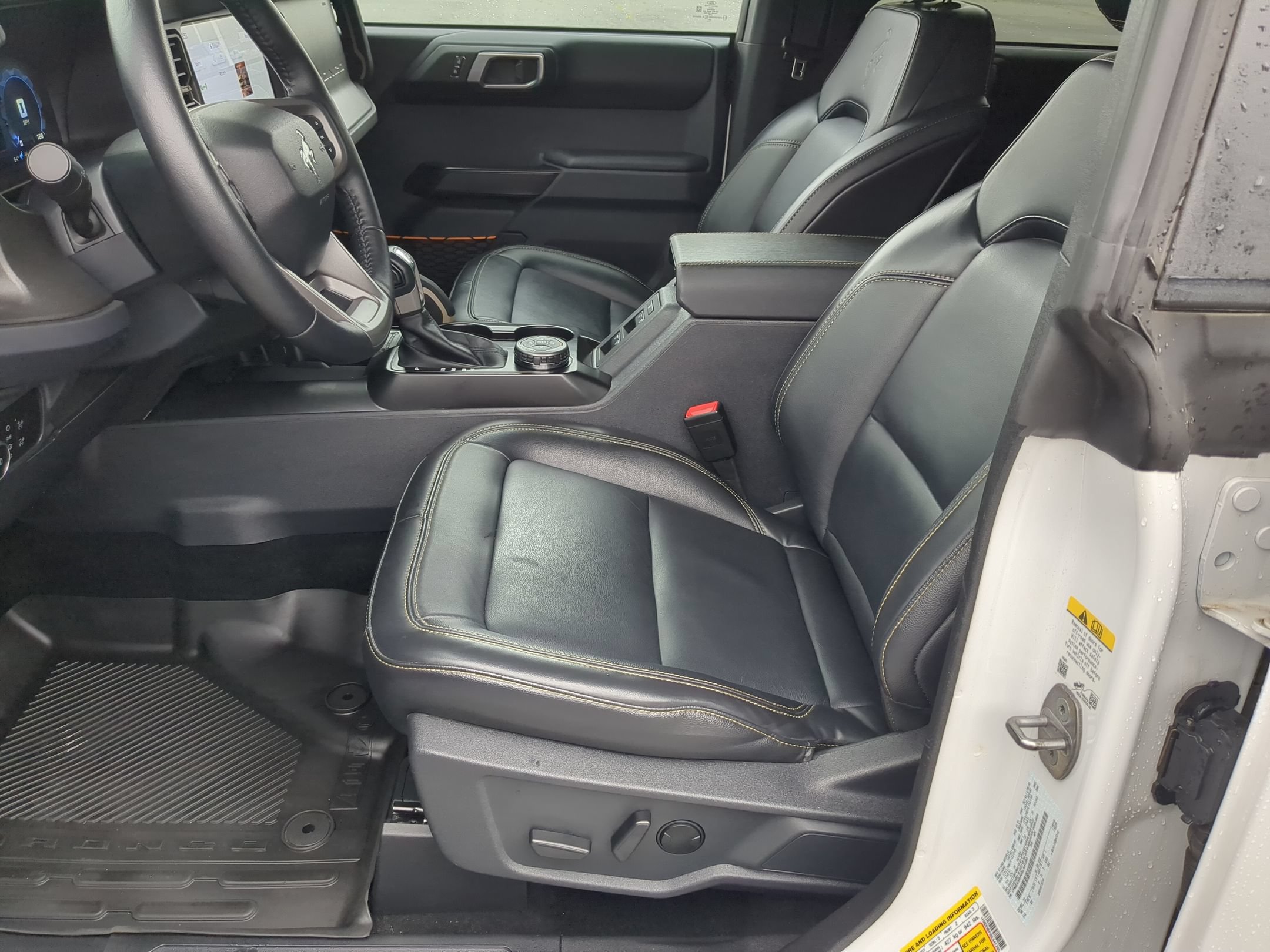 Certified 2025 Ford Bronco Badlands AWD/4WD image 16