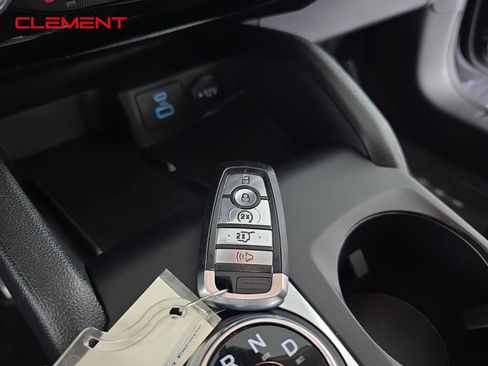 Certified 2022 Ford Escape Titanium w/ Titanium Elite Package image 24