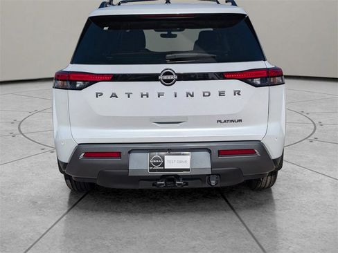 New 2026 Nissan Pathfinder Platinum image 6
