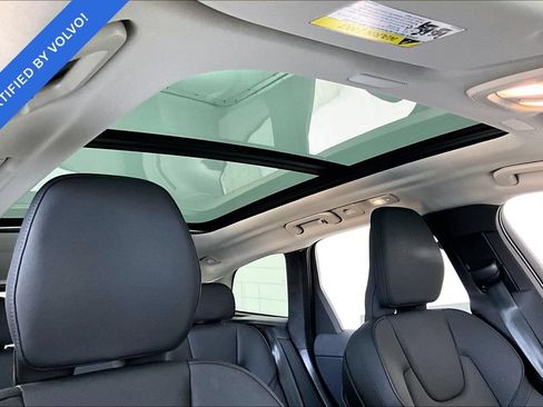 Certified 2026 Volvo XC60 B5 Plus AWD/4WD image 21