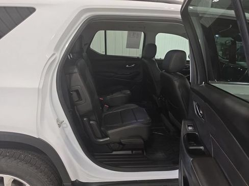 Used 2019 Chevrolet Traverse LT w/ LPO, Floor Liner Package AWD/4WD image 38