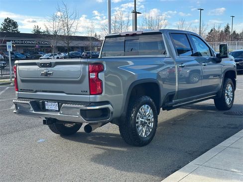 Used 2024 Chevrolet Silverado 2500 LTZ w/ LTZ Convenience Package image 5