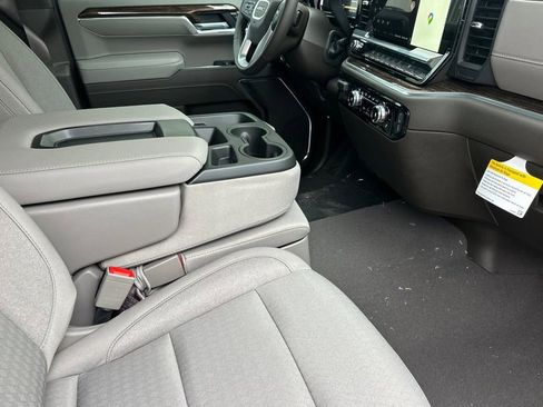 New 2026 GMC Sierra 1500 SLE w/ Preferred Package image 13