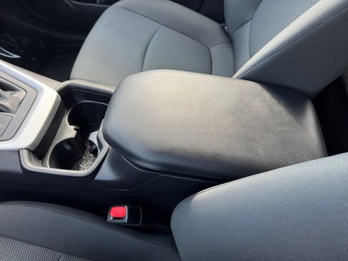 Used 2020 Toyota RAV4 LE w/ All Weather Liner Package AWD/4WD image 27