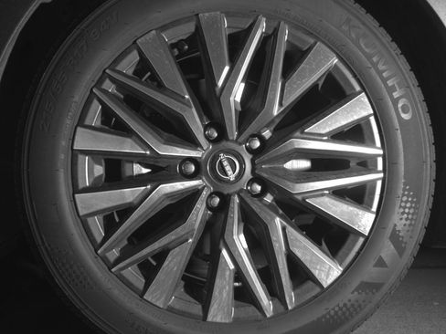 Used 2025 Nissan Altima 2.5 SV image 12