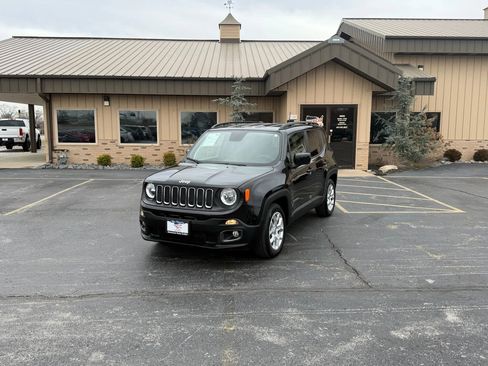 Used 2018 Jeep Renegade Latitude image 6