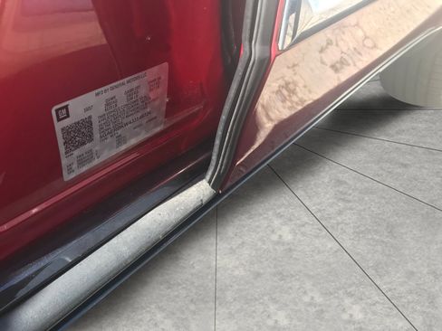 Used 2018 Buick Enclave Essence FWD image 31