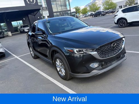 Used 2023 MAZDA CX-5 AWD 2.5 S w/ Preferred Package image 3