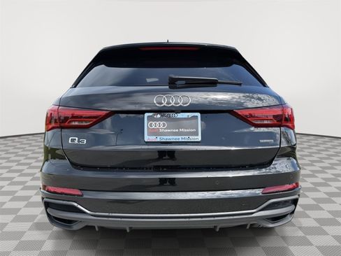 Certified 2025 Audi Q3 2.0T Premium Plus w/ Premium Plus Package AWD/4WD image 4