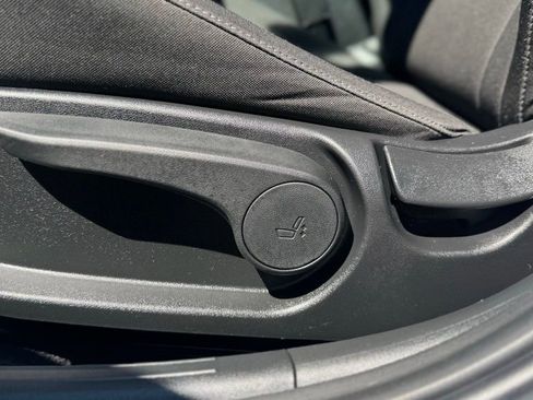 Certified 2025 Hyundai Elantra Sport FWD image 16