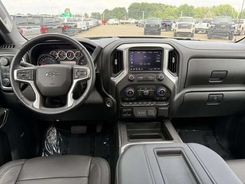 Used 2020 Chevrolet Silverado 1500 LT Trail Boss AWD/4WD image 19