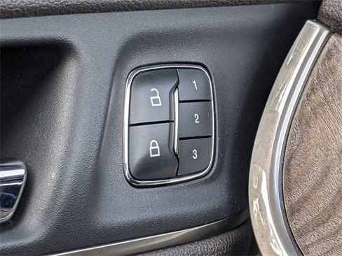 Used 2017 Lincoln MKC Reserve image 20