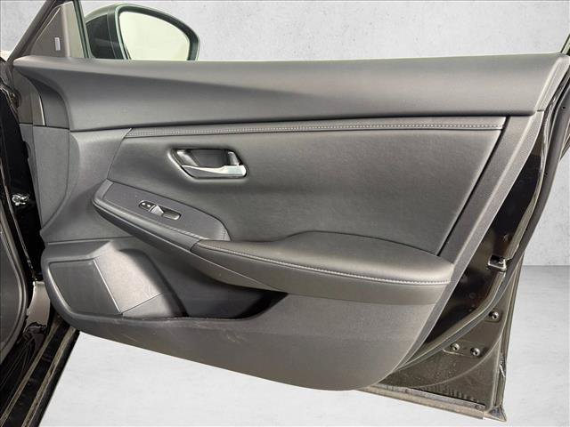 Used 2025 Nissan Sentra SV FWD image 14