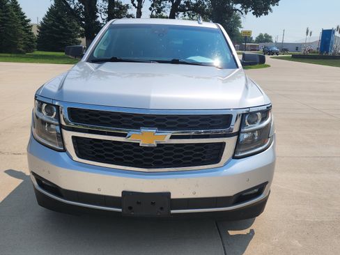 Used 2018 Chevrolet Suburban LT AWD/4WD image 2